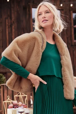Soft Surroundings Anastasia Faux Fur Capelet><noscript><img width=