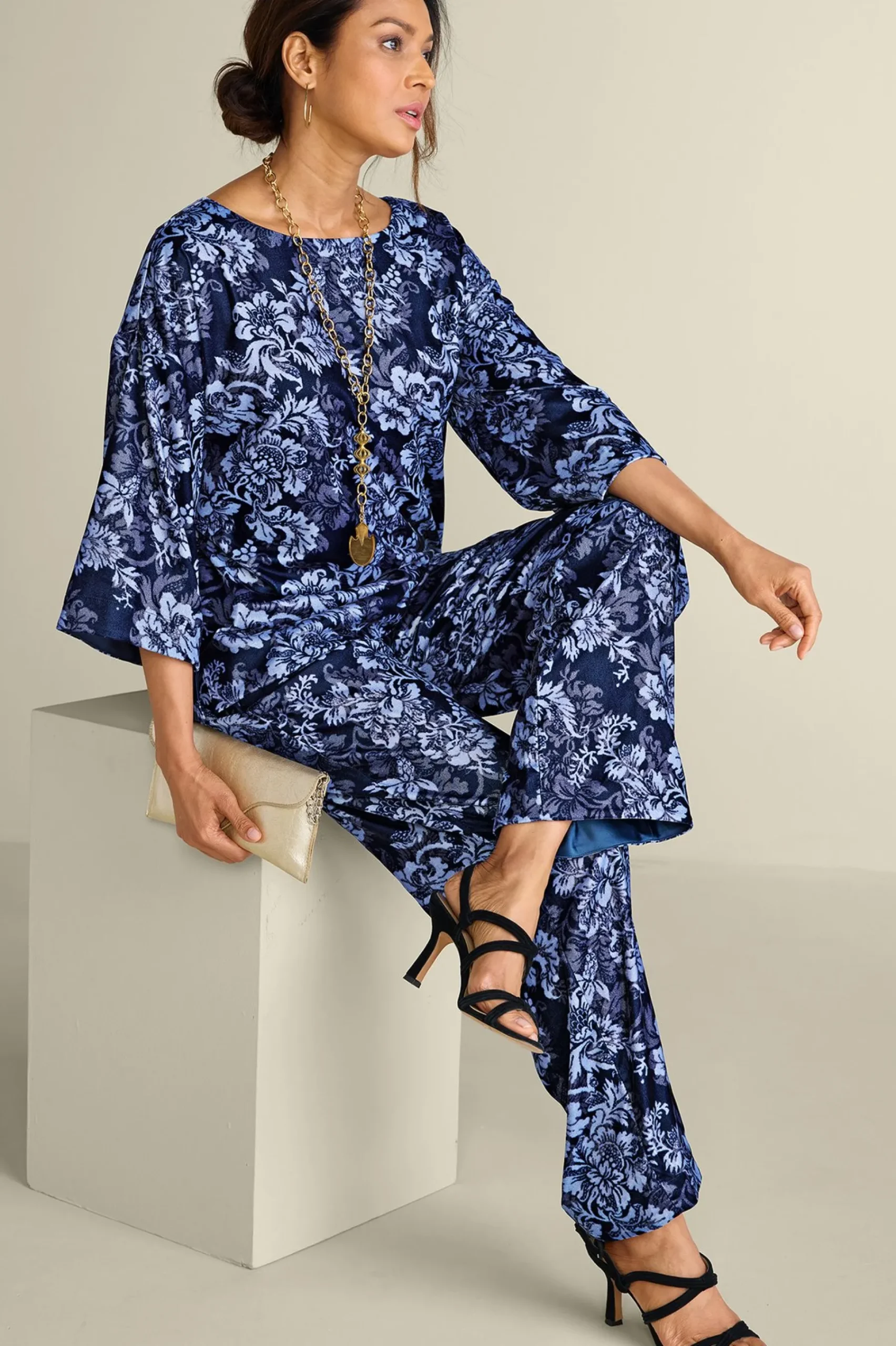 Soft Surroundings Aria Velvet Wide Leg Pants> EVelvet Styles|full length