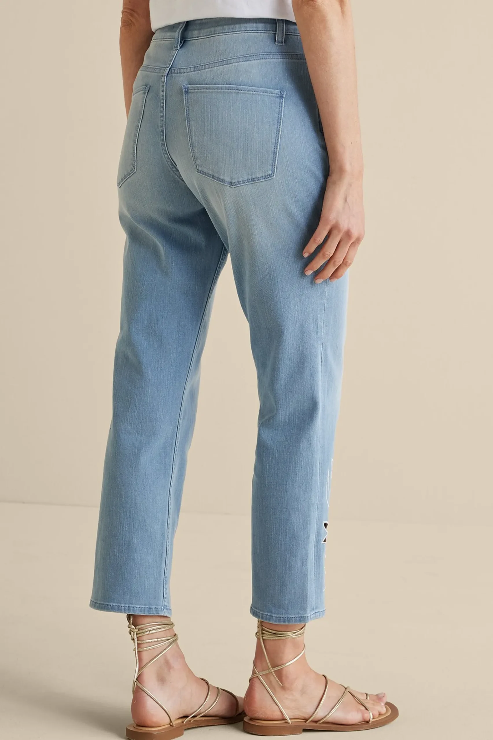 Soft Surroundings Gail Cropped Jeans> Feminine Flourish|Into The Blues