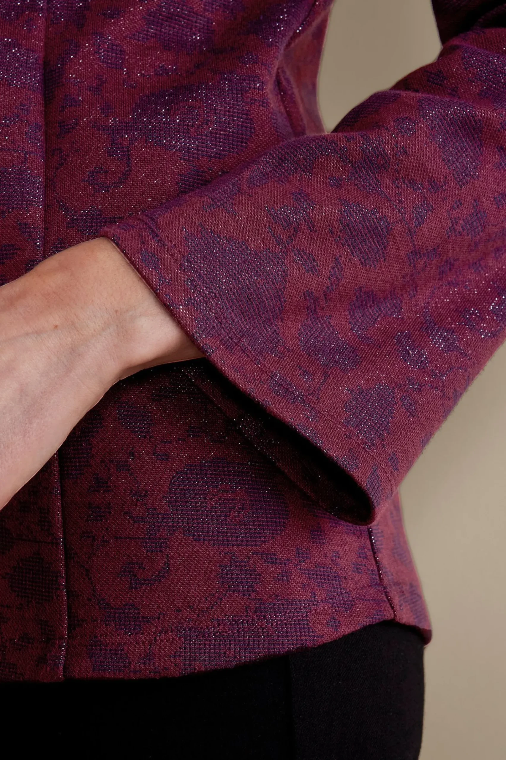 Soft Surroundings Jeri Jacquard Top> Feminine Flourish|long sleeve