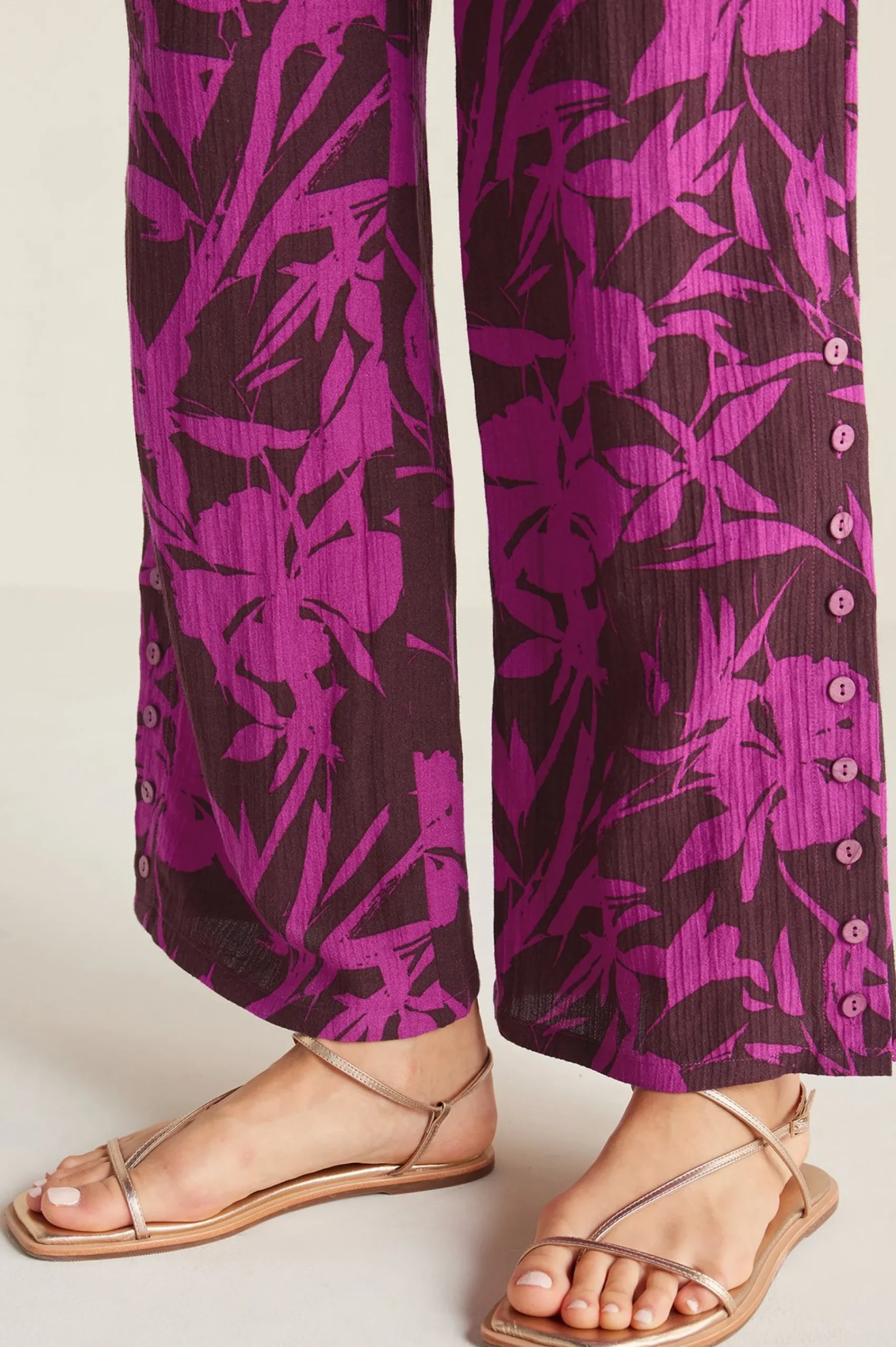 Soft Surroundings KAANAS Alayta Strappy Sandal> sandals|flats