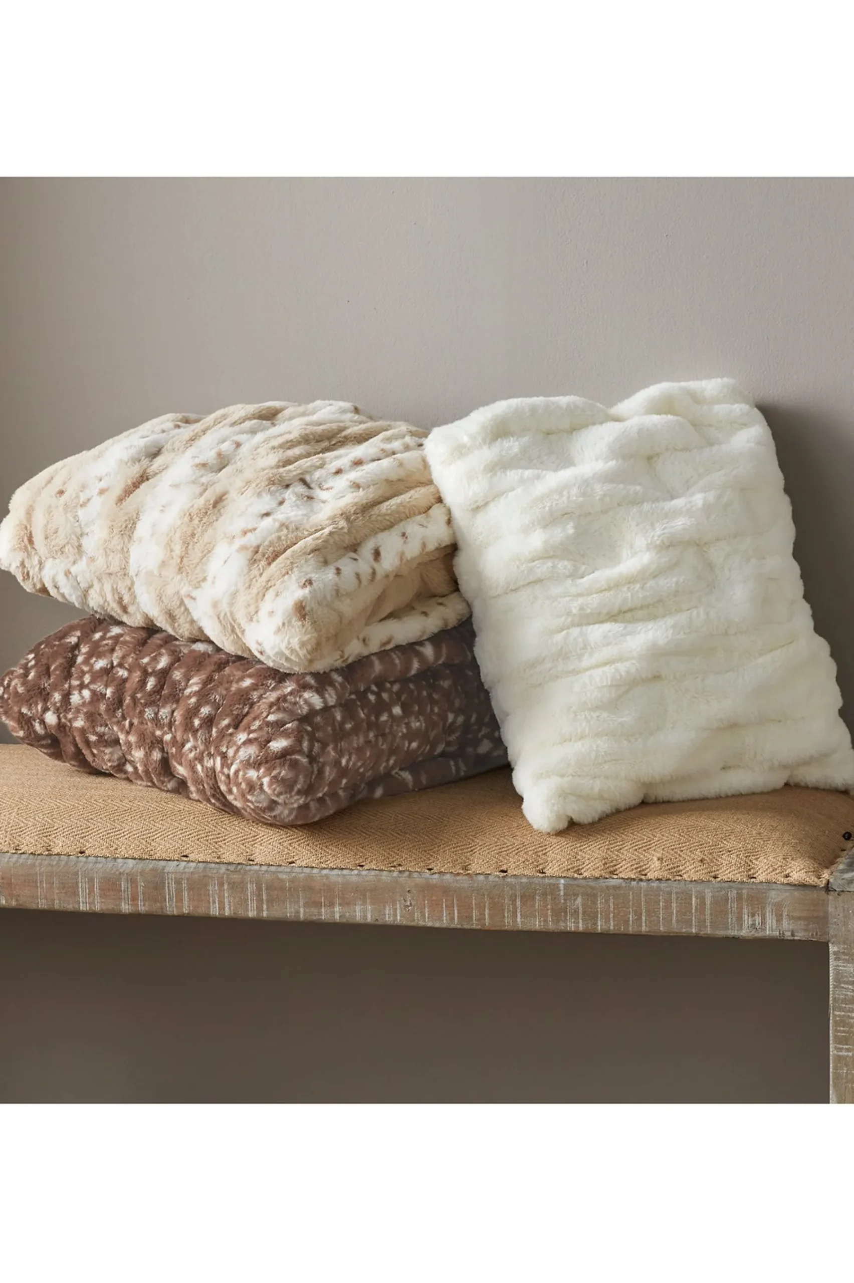 Soft Surroundings La Parisienne Faux Fur Pillow> Bedding Essentials|pillows