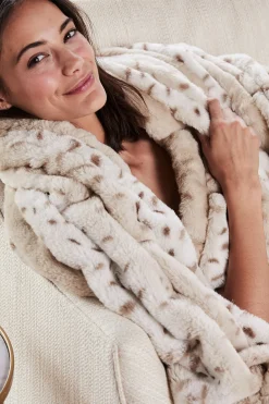 Soft Surroundings La Parisienne Faux Fur Throw><noscript><img width=
