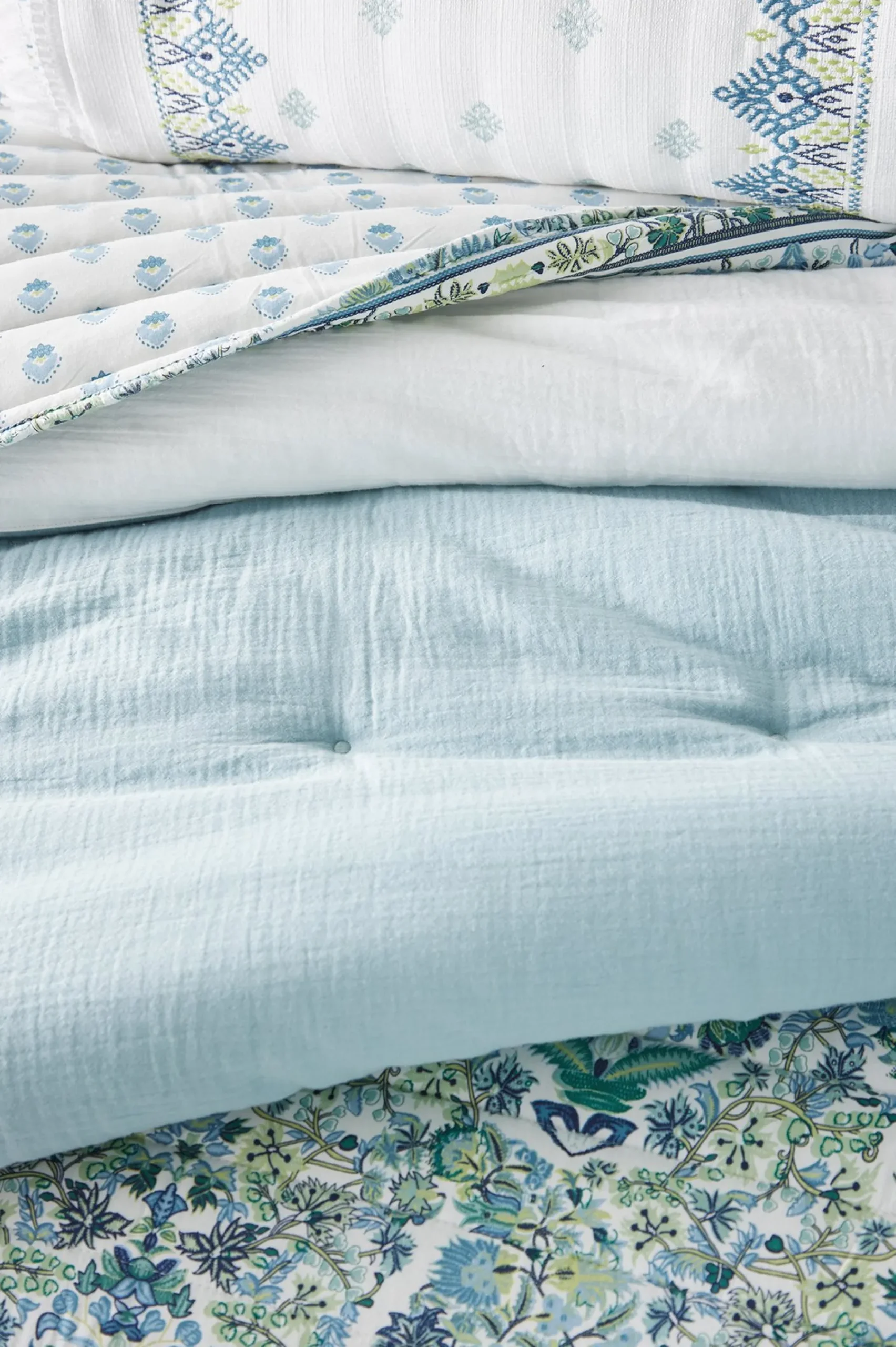 Soft Surroundings Margo Iris Reversible Printed Quilt> quilts, coverlets & duvet covers