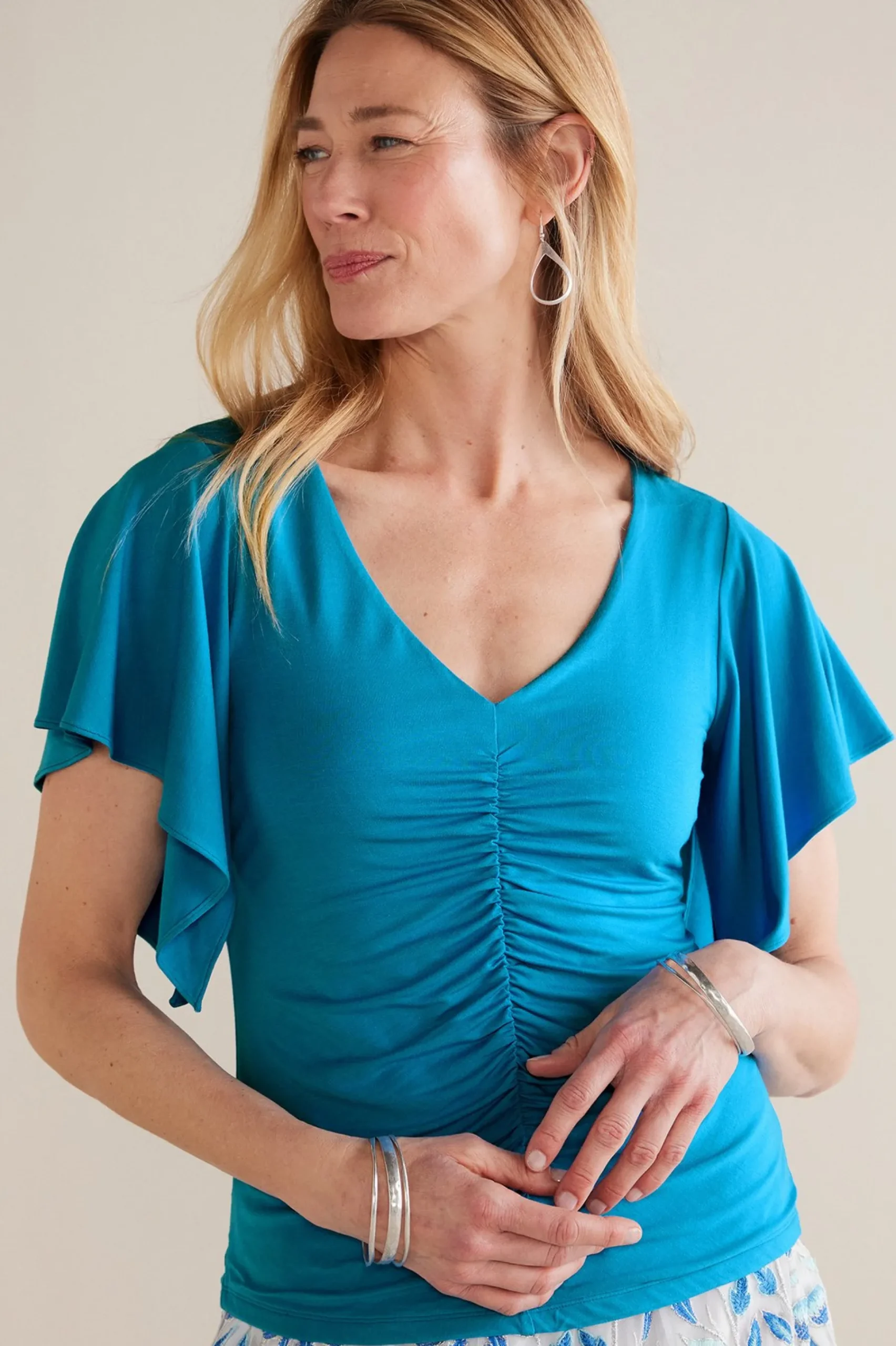 Soft Surroundings Petites Leya Ruched Top> Feminine Flourish|Into The Blues