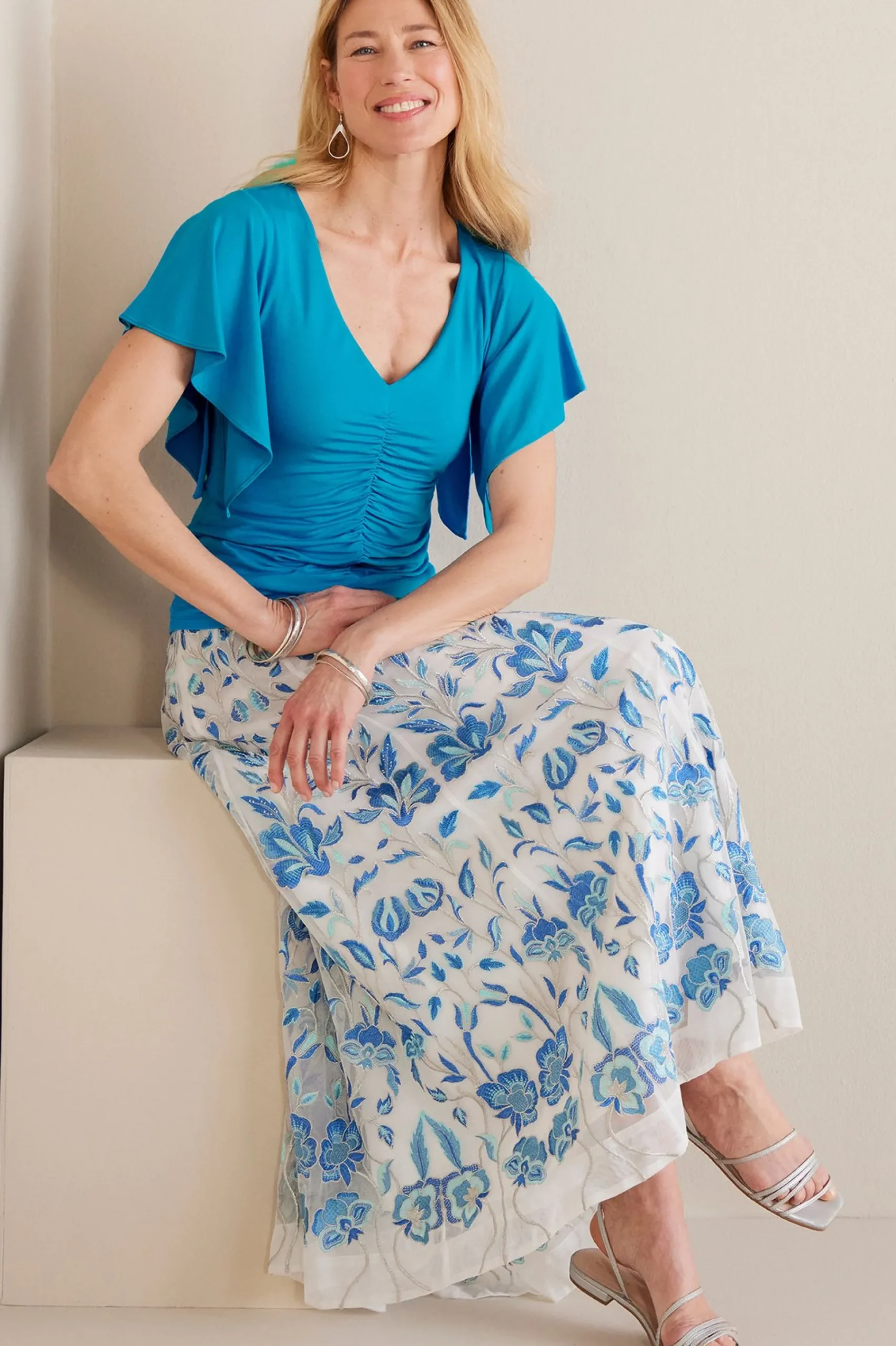 Soft Surroundings Petites Leya Ruched Top> Feminine Flourish|Into The Blues