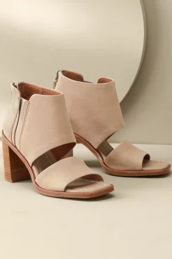 Soft Surroundings Sofft Sinclair Cutout Sandal> sandals
