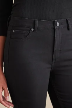 Soft Surroundings Ultimate Denim Straight Leg Jeans><noscript><img width=