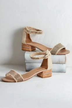 Soft Surroundings Vaneli Helee Ankle Strap Sandal> sandals|heels